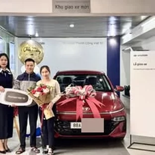 Bàn giao xe Hyundai cho khách hàng tại Phú Thọ